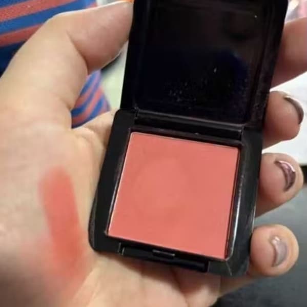 Blush Em Pó Compacto Rubor Makke B. 1,5g testar levar na bolsa compacto rosado corado