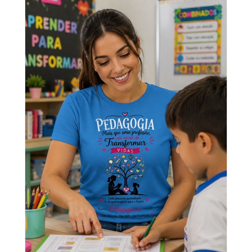 CAMISETA PEDAGOGIA COM CARINHO E PROFISSAO ESPECIAL🥰✨