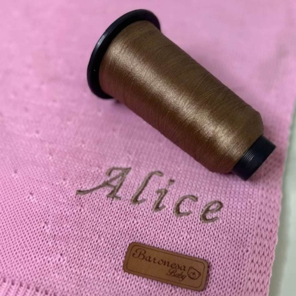 Manta de Tricô Personalizada Bebê com Nome 80x80 Saída Maternidade