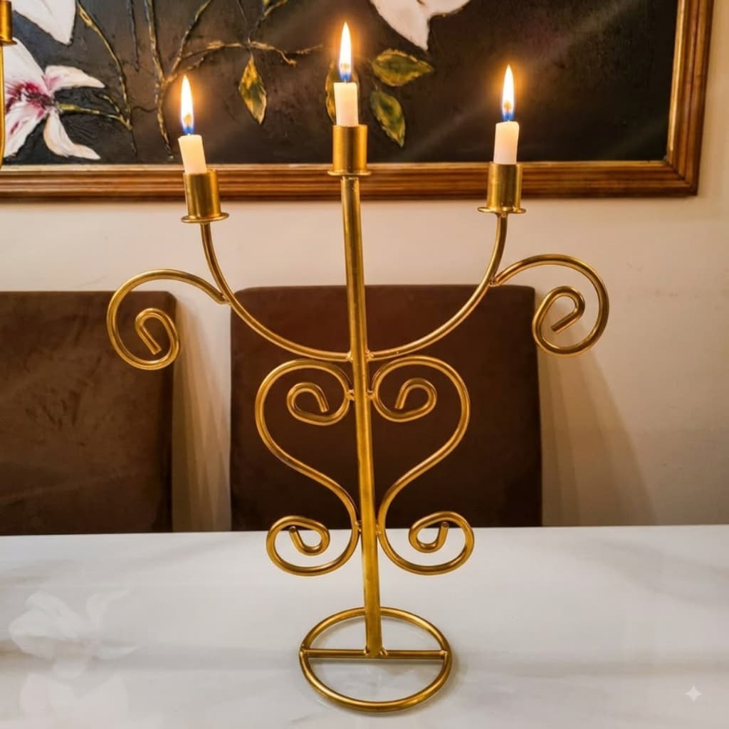 Castiçal Gregoriano 3 Velas em Ferro Maciço Artesanal 41cm Candelabro Decorativo Premium para Sala e Quarto