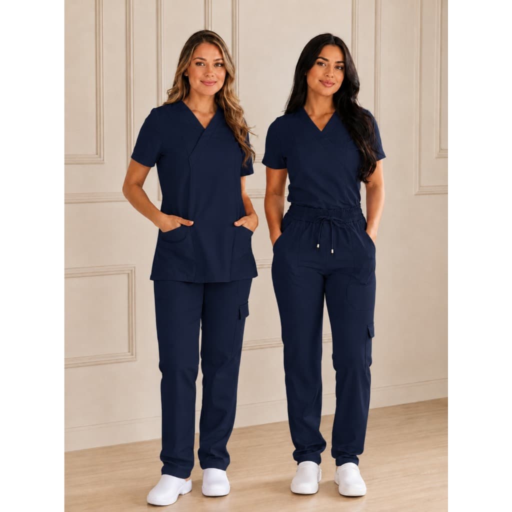 Scrub Feminino / Pijama Cirúrgico Calça Com Bolço Na Lateral + BORDADO NOME E PROFISSÃO INCLUSO