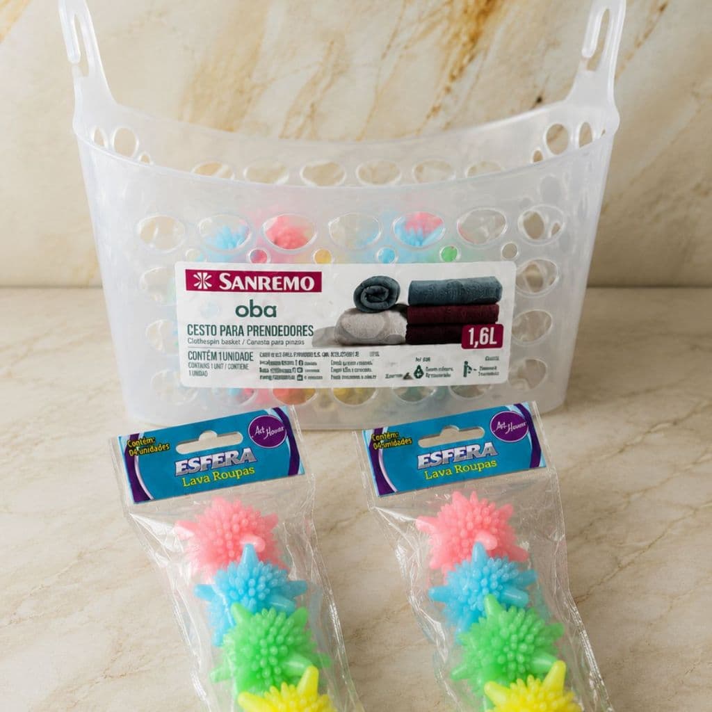 Kit Cesto Prendedores Sanremo + 8 Bolinhas Tira Pelos Fiapos Roupas Lava Roupa