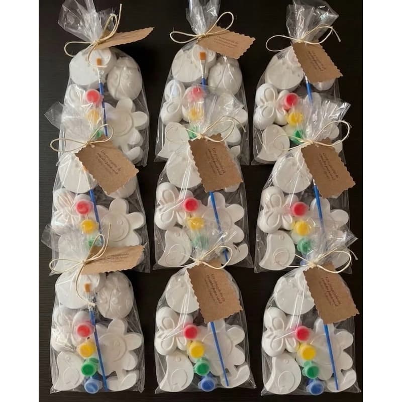 kit 10 20 30 pintura Lembrançinha em Gesso cada pacote vai 5 peças + 4 pote tinta + 1 pincel Aniversário festas evento