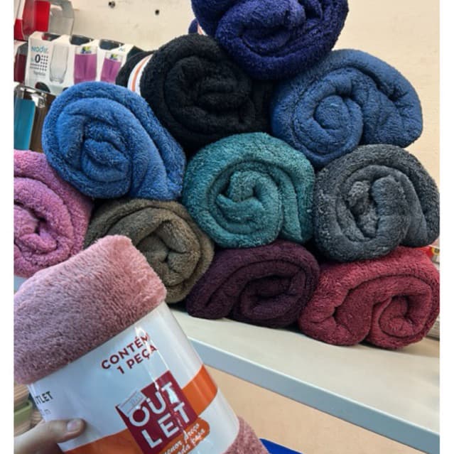 Manta Outlet 100% poliéster *PRODUTO ANTIALÉRGICO* (cor enviada aleatoriamente)R