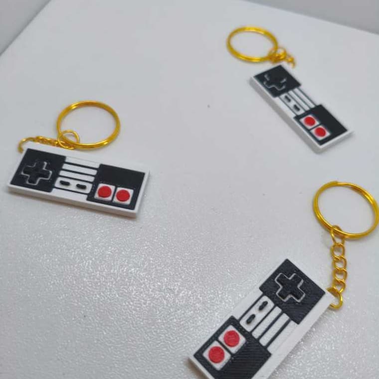 Chaveiro controle NES feito em impressão 3d de alta qualidade