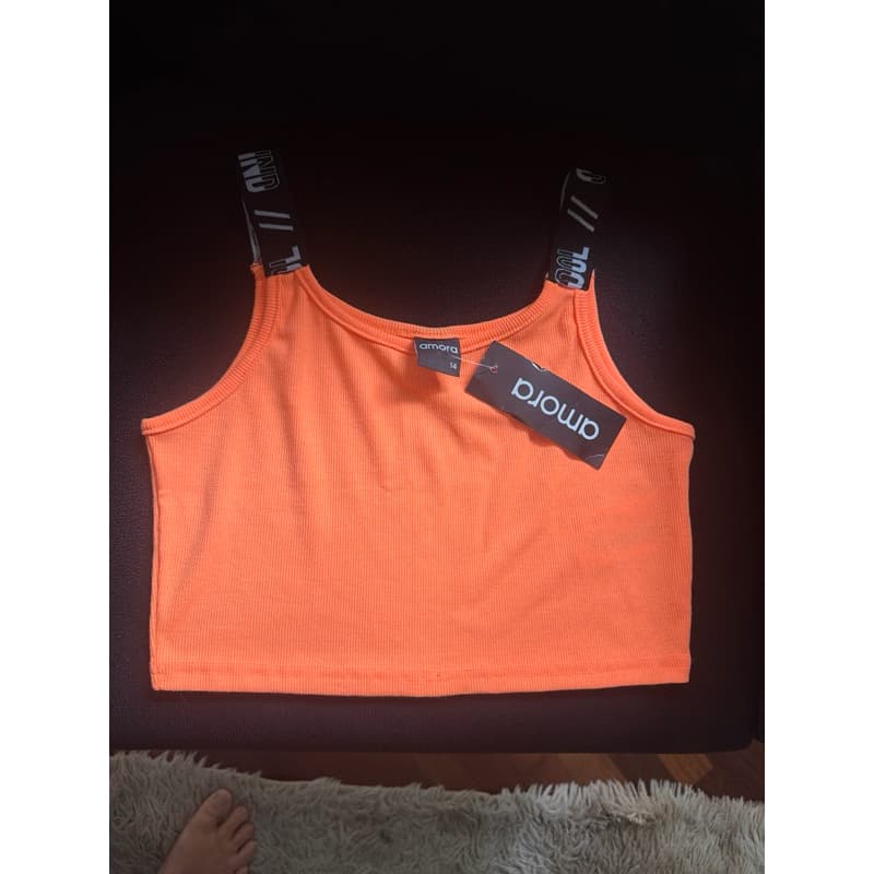 camiseta regata croped linda 14 anos
