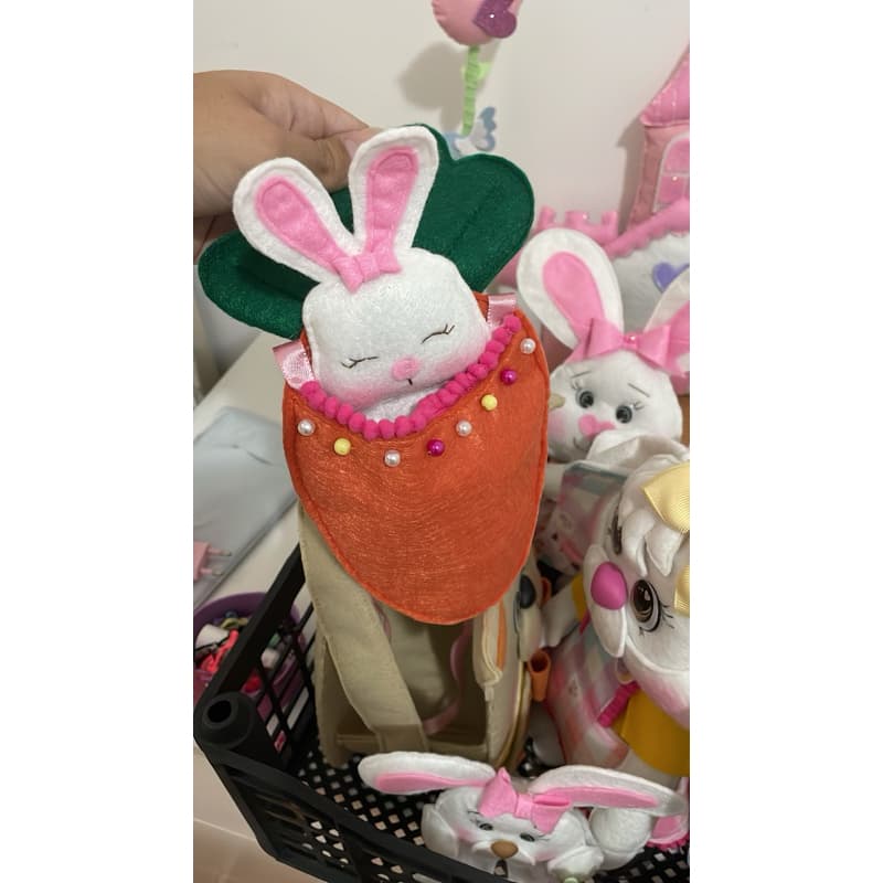 lembrancinha de Páscoa- bolsinha de cenoura e coelhinha infantil