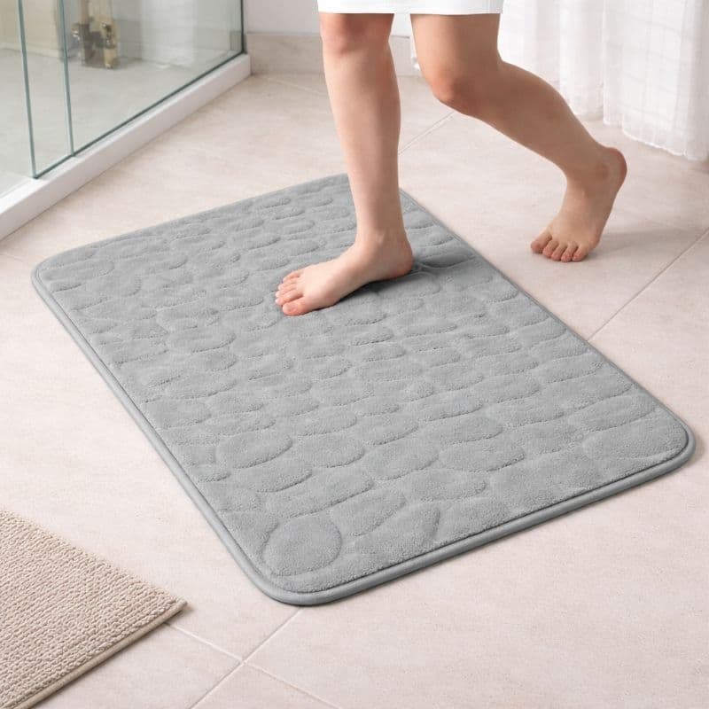 TAPETE DE BANHEIRO ANTIDERRAPANTE MODELO PEDRAS CINZA