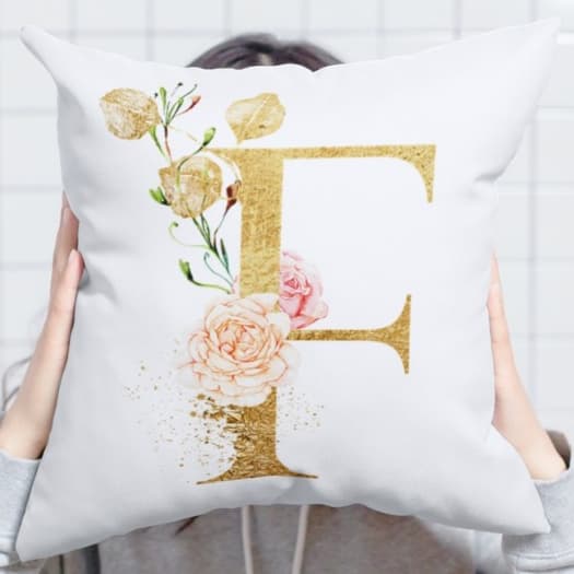 Capa de Almofada Estampada Inicial Letra Floral 45x45cm Oxford c/ zíper Resistente Macia Decorativa