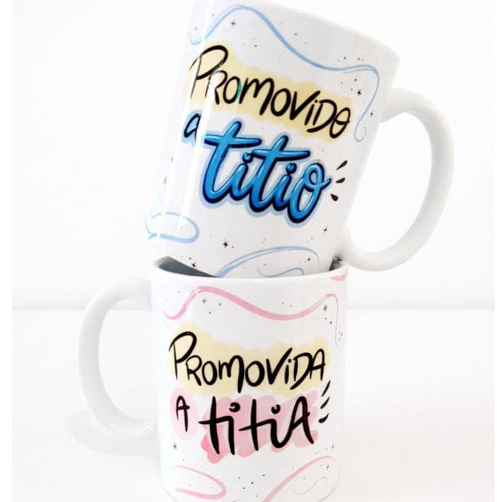 Kit 2 Canecas Promovido a Titio/Titia em Porcelana 325Ml