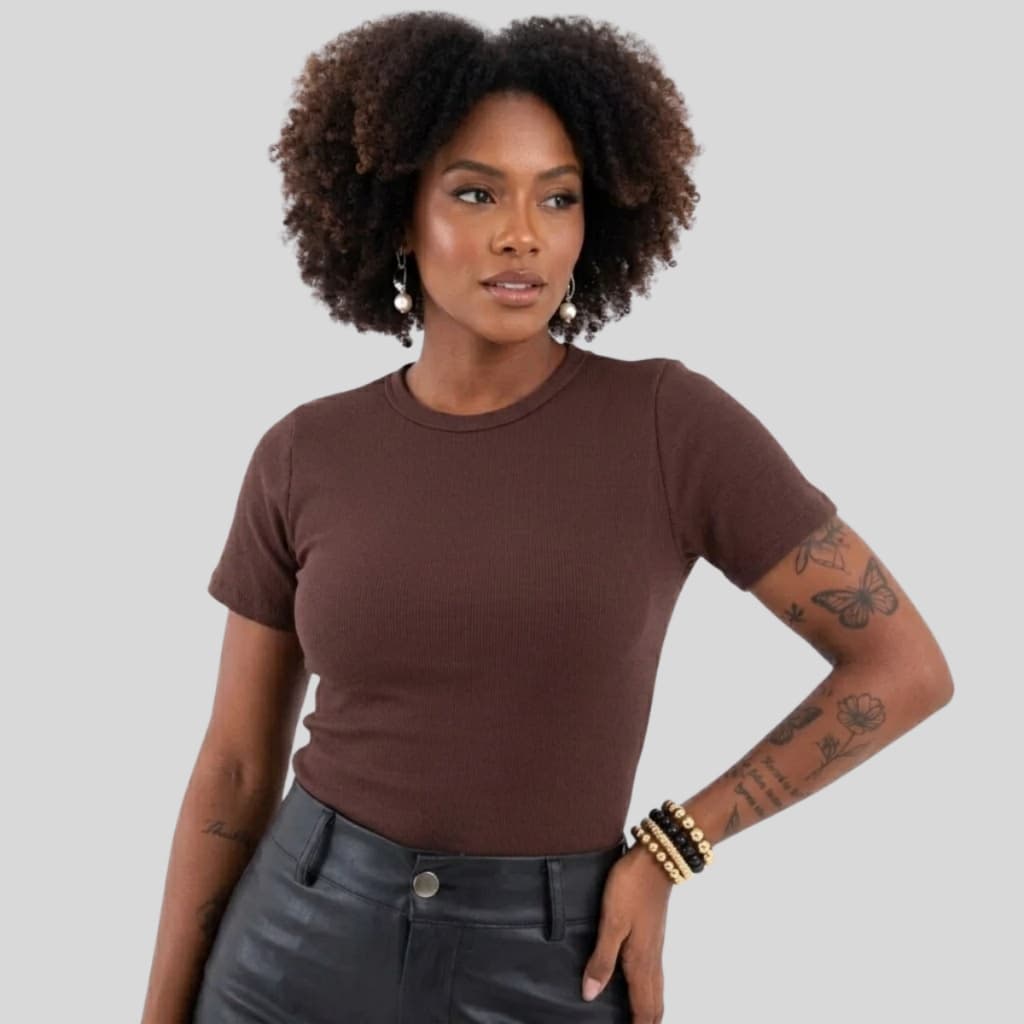 Blusinha Feminina Slim Moda Fashion Ribana Canelada Manga Curta Premium Respirável