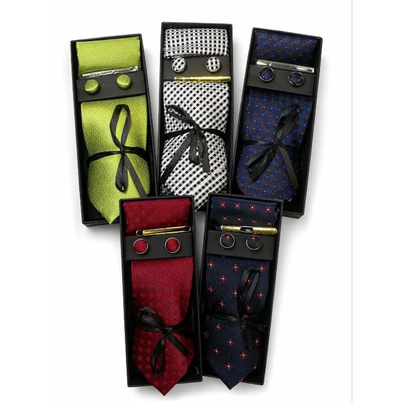 kit Gravata masculina caixa personalizada + gravata 8 cm larg+ lenço + prendedor + abotuadura. Elegância com qualidade.