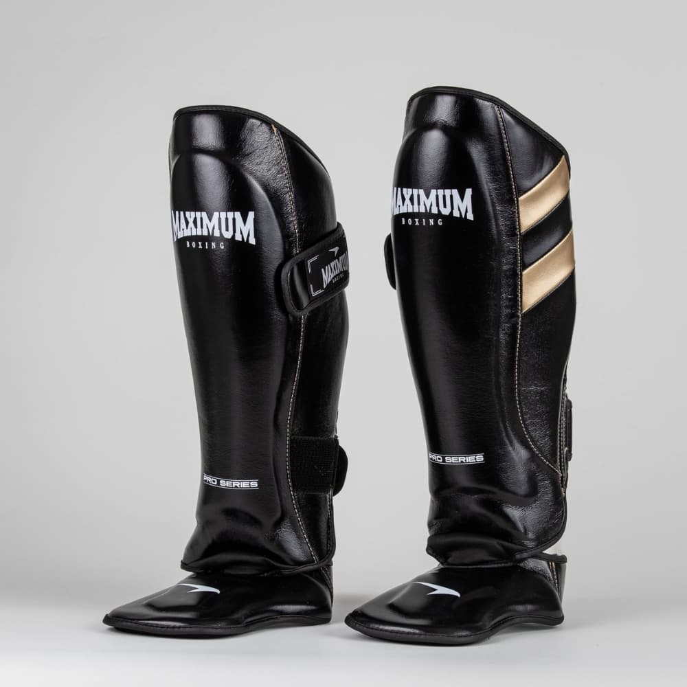 Caneleira Profissional Pro Preto e Dourado Muay Thai e Kickboxing Maximum