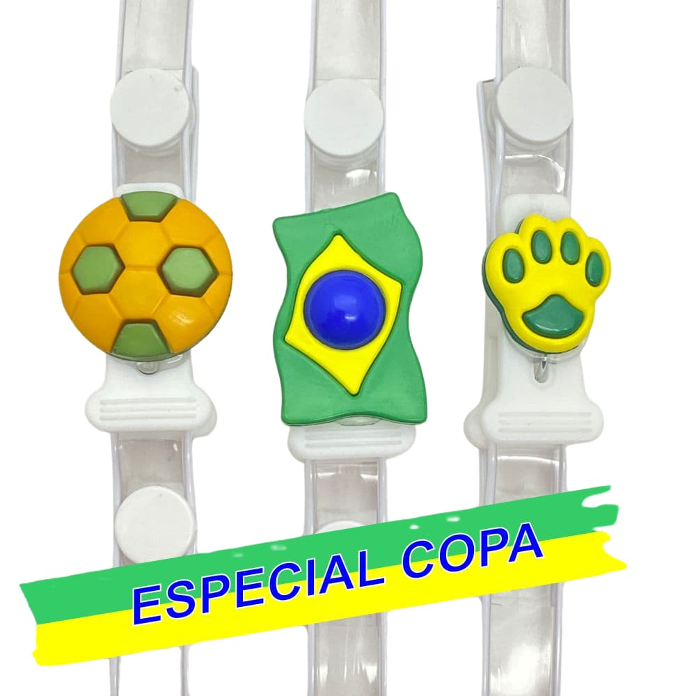 COPA BRASIL Kit com 3 Prendedor de Chupeta de Bebê de Silicone - ENFEITES SORTIDOS