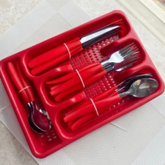 Jogo de Talheres Inox Vermelho - Elegância, Durabilidade e Praticidade