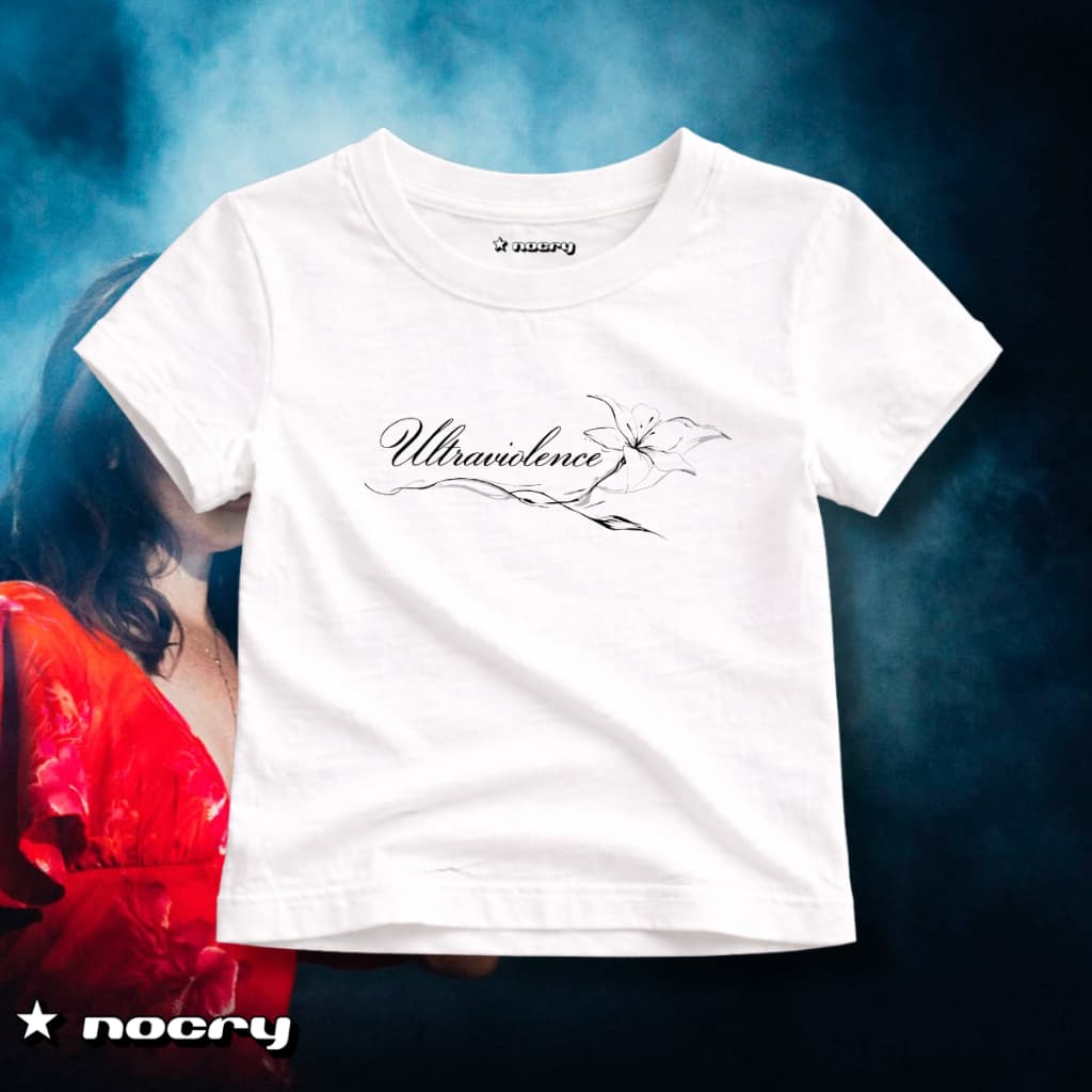 Camiseta Baby Tee Lana Del Rey "ULTRAVIOLENCE" – Vintage Sad Girl Series Archive