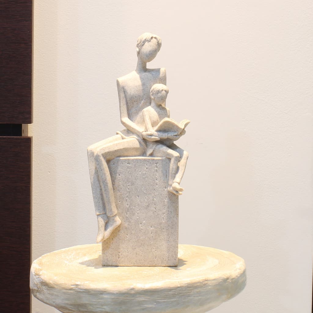 Escultura Familia Decorativa Pai e Filho Abstrato Decorativo