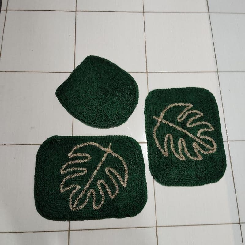 Jogo de Tapetes para Banheiro de Frufru Costela de Adão 3 Peças | Kit Artesanal com Tampa para Vaso