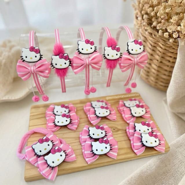 Acessórios Hello Kitty, Tiara Hello Kitty Rosa, Par de laços na presilha, Duplas de laços Hello kitty.