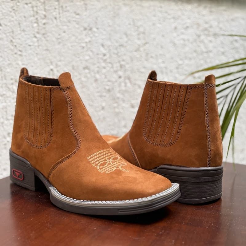 Bota Masculina Texana  Bico Quadrado no Couro Legitimo com Solado Confortavel e Resistente para Uso Casual e Trabalho