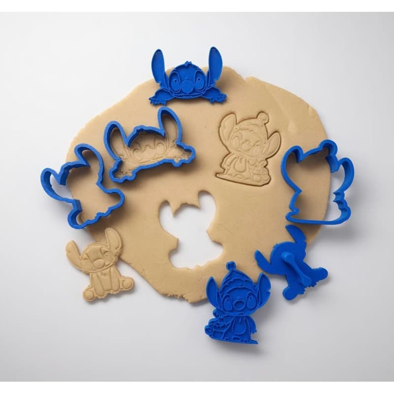Kit Cortadores de Biscoito Stitch com Carimbo – 3 Peças