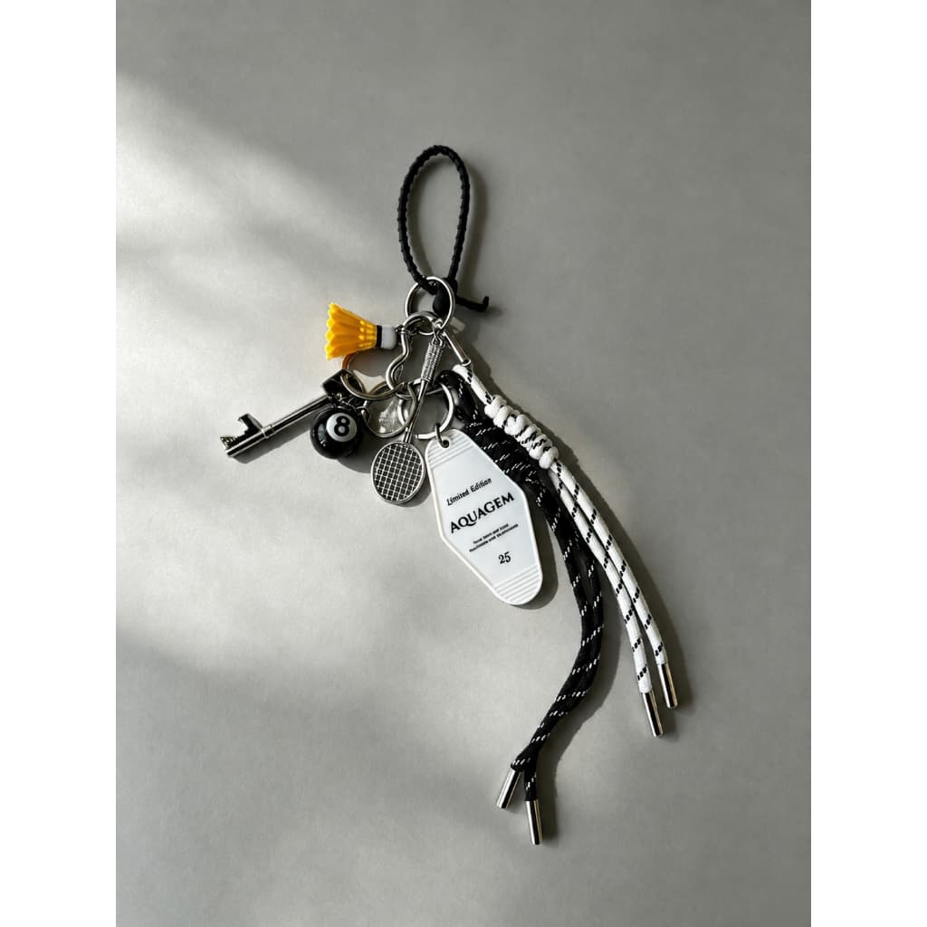 Chaveiro Raquete e Bola Sinuca Mini Design Exclusivo com Mosquetão Metálico Prático 35x05cm Acessório Criativo e Resiste