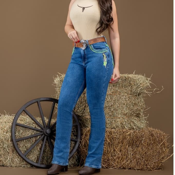 Calça Jeans Country Feminina ZENZ Bootcut Premium Bordada Rodeio
