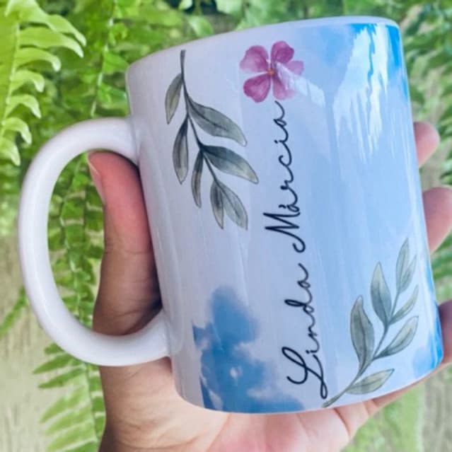 Caneca Personalizada Nome e frase Seja Forte e Corajosa  +chaveiro MDF + caixinha coração/Porcelana