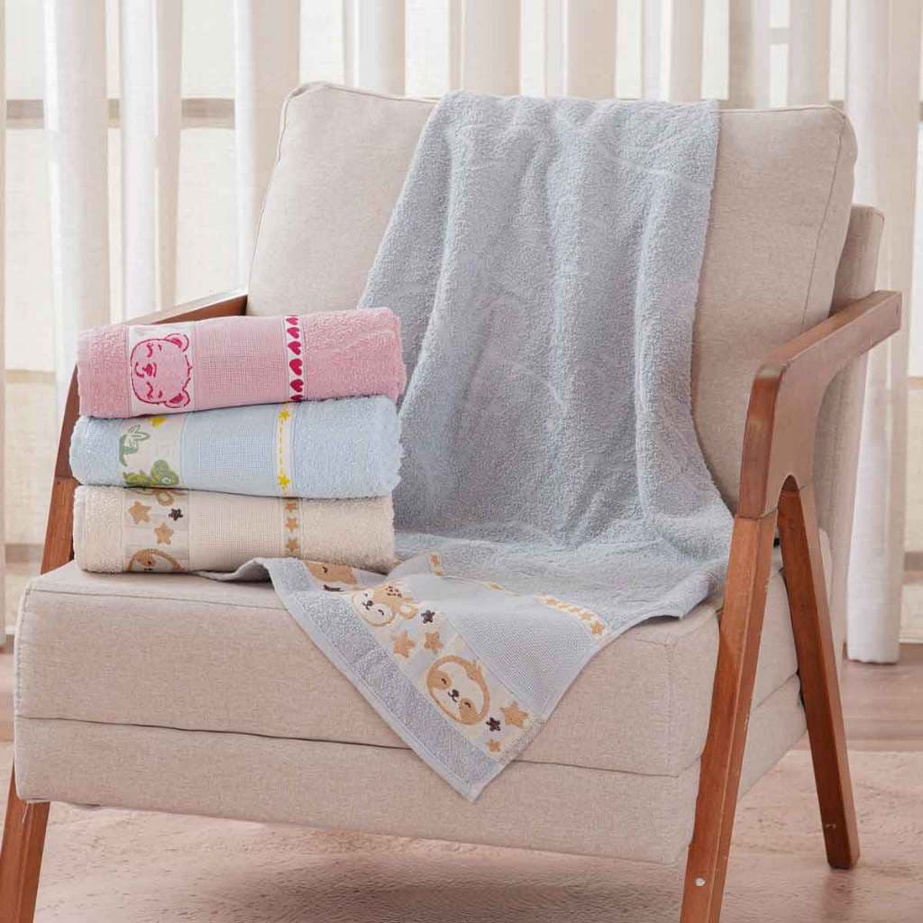 Kit com 2 Toalhas de Banho Infantil Bene Casa Carinho Ponto Cruz 74x110cm Macias e Absorventes