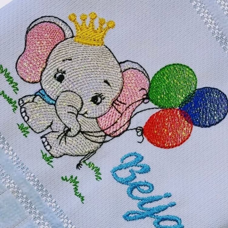 Toalha de Lavabo Bordada Personalizada- Elefante com balão menino