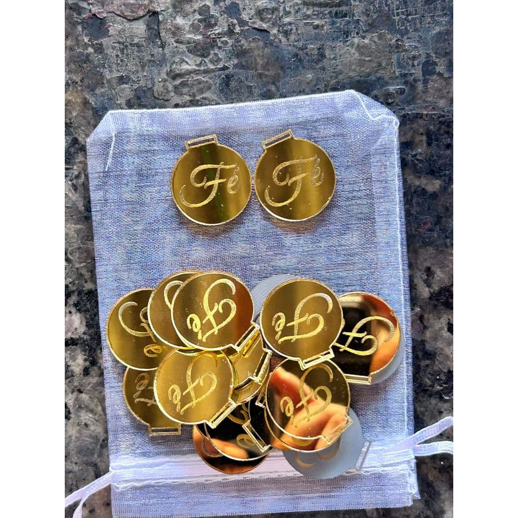 Kit 50 Tags Medalhas Fé Acrílico Espelhado Dourado - Luxo