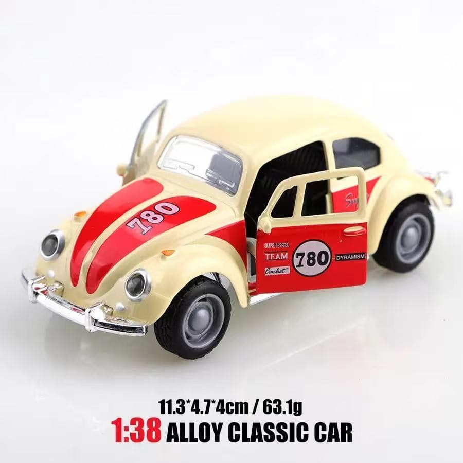 Uma réplica clássica do Herbie Beetle 53, este é um carrinho de brinquedo infantil de metal com duas portas.