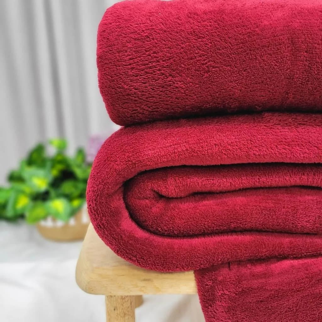 Kit 4 Mantas Macias e Confortáveis – Ideal para Sofá, Cama ou Viagem
