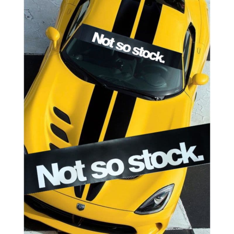 Adesivo Not So Stock - preto fosco com letra branca Testeira Parabrisa