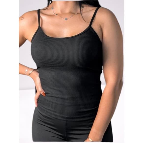 A Básica Perfeita: Blusa Canelada Must-Have