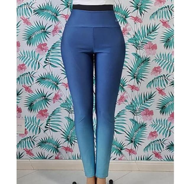 Roupa de academia feminina/ short saia malhação. SEMINOVOS