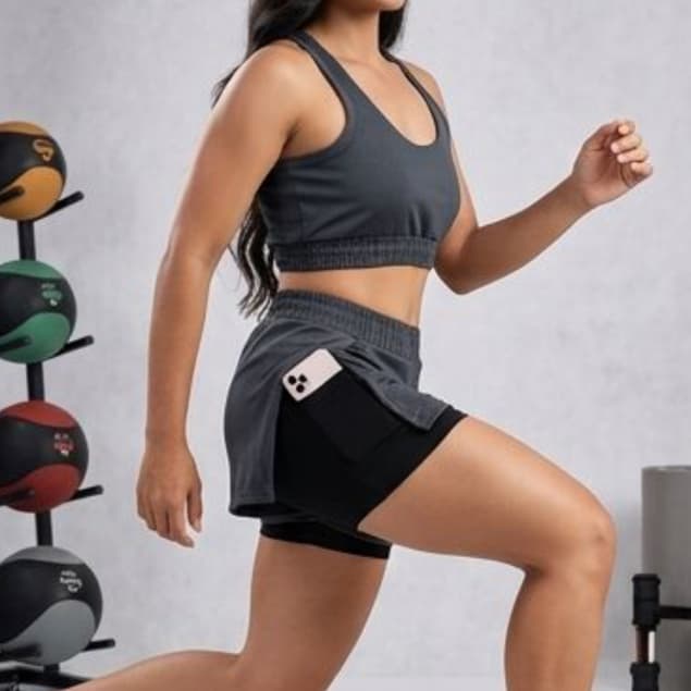 Conjunto Academia Treino Top e Shorts 2 em 1 Feminino Fitness Estilo Duas Peças Moda Confortável