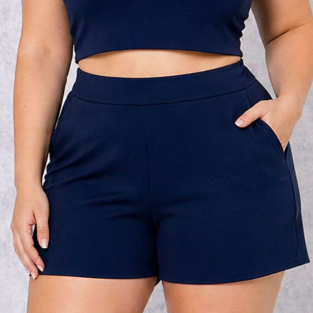 Short Feminino Plus Size. Short Plus Size no Crepe de Malha com Elástico na Cintura