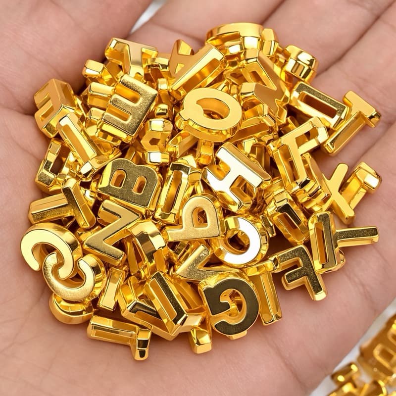 Letras Furo Passante Largo ABS 12mm Letra Sortida Artesanato Personalizar Bijuterias Dourado