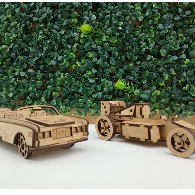 Carrinho de Brinquedo Lego Colecionável Fórmula 1 e Conversível Para Decoração 18 centímetros em MDF