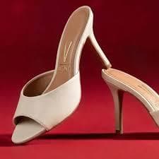 TAMANCO FEMININO VIZZANO OFICIAL PELICA BRANCO OFF SALTO FINO BAIXO BICO FOLHA SUPER ELEGANTE CONFORTÁVEL