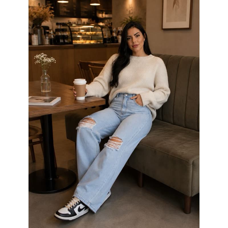Calça Jeans Wide Leg  com Rasgo no Joelho  Roupa Feminina Confort Modelo Moda