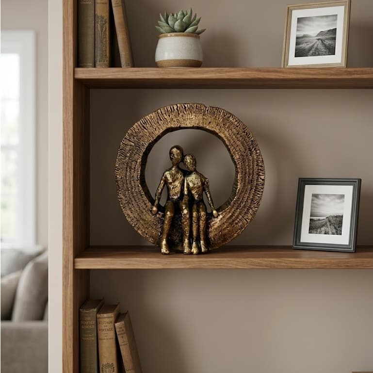 Escultura Decorativa Casal No Arco  Enfeite De Luxo Para Mesa Rack Sala