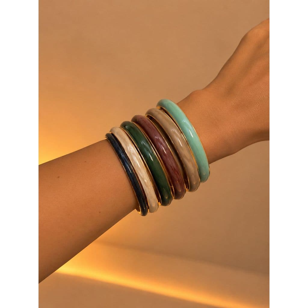 Bracelete Dourado em Resina Colorido