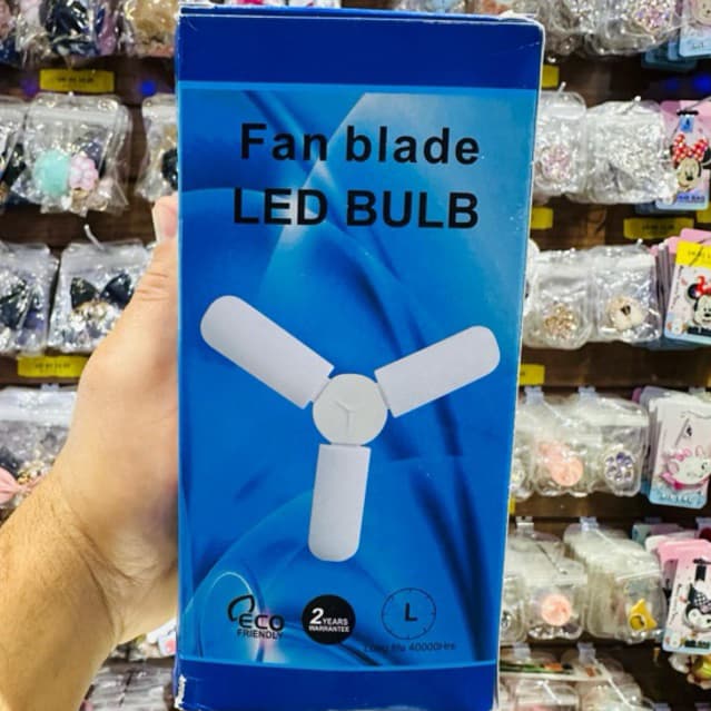 Luminária LED Lampada Multifuncional 3 Petalas 18w Dobrável