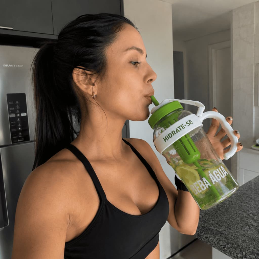 Garrafa De Água 1300ml Squeeze Fitness Com Canudo Filtro BPA Free Academia Caminhada Corrida Treino