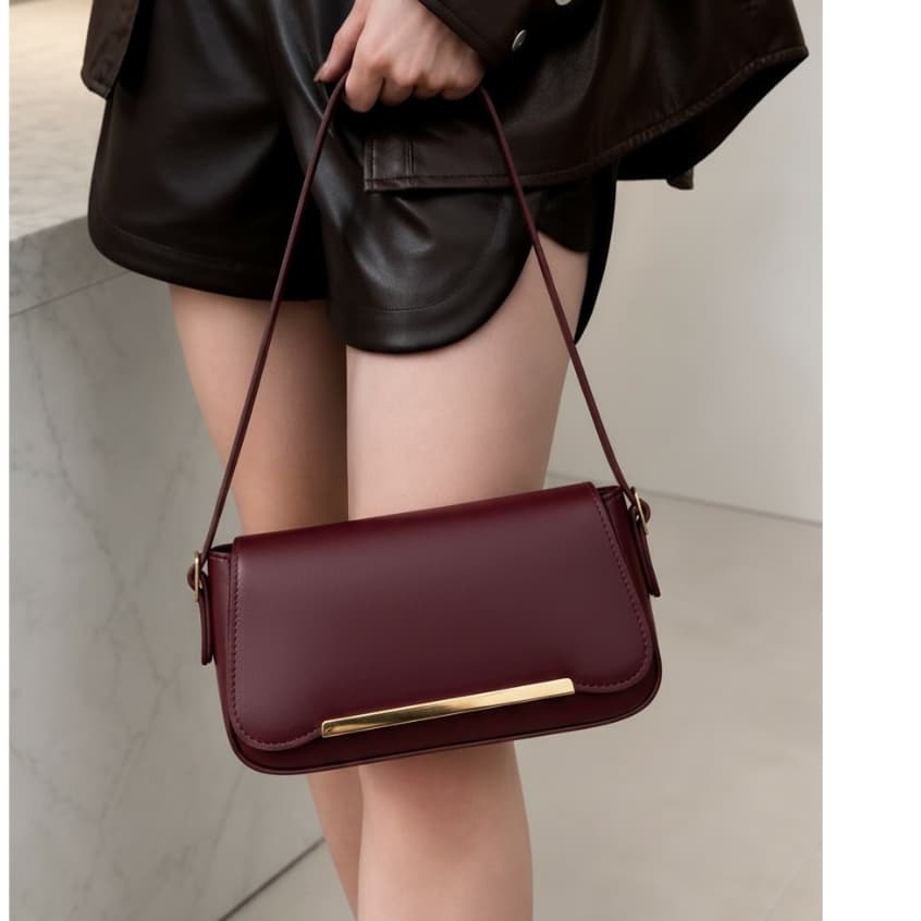 Bolsa Feminina de Ombro Minimalista Elegante Novo Estilo Com detalhe Dourado Lançamento