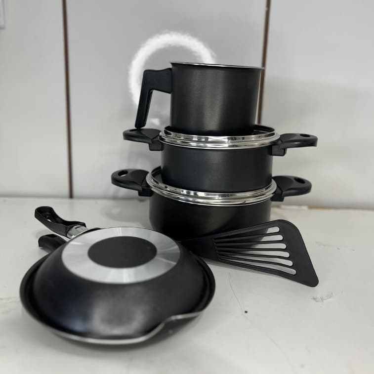 KIT ECONÔMICO 2 - 2 CAÇAROLA, 1 CANECÃO, 1 OMELETEIRA E 1 ESPÁTULA - PEQUENOS DETALHES EXTERNOS