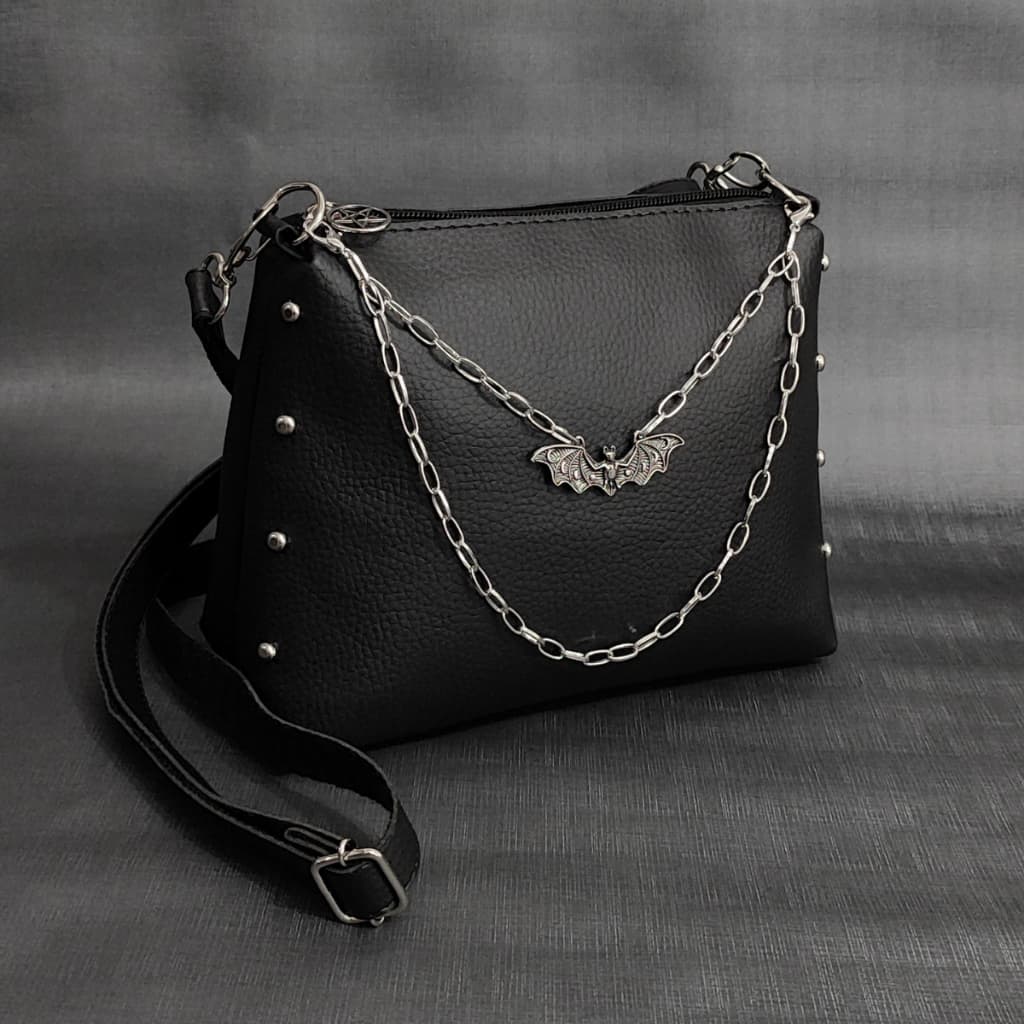 Bolsa Gótica Tiracolo Feminina Preta Morcego Correntes Spikes Dark
