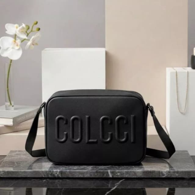 Bolsa colcci com alça ajustavel tiracolo bolsa emborachada